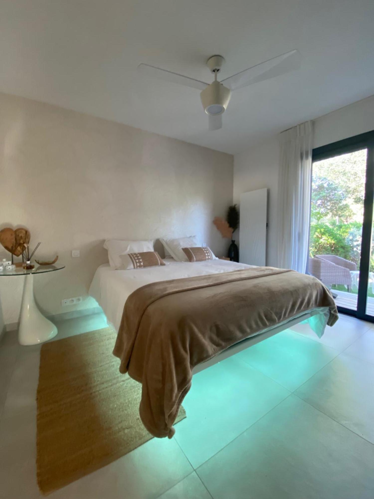 Casa Felicia Apartment Bonifacio  Luaran gambar